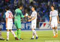 快勝の長崎、今季初の3連勝で10位浮上【明治安田Ｊ２ 第24節 水戸vs長崎】