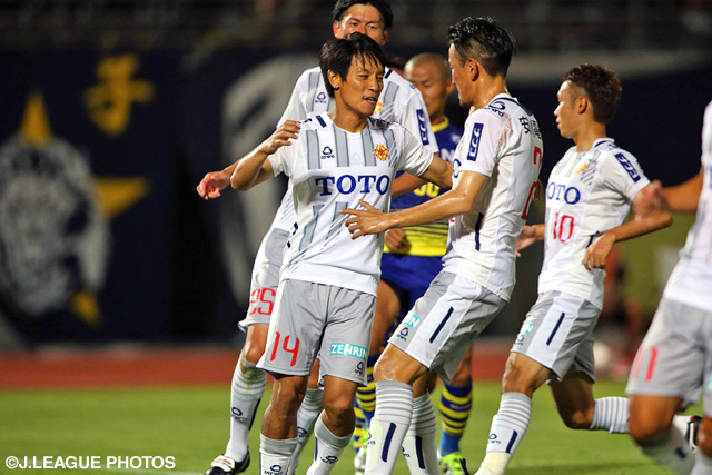 池元 友樹の2試合連続ゴールで北九州が先制 【明治安田Ｊ２ 第24節 群馬vs北九州】