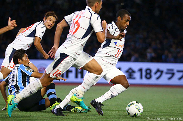 DFライン裏に抜け出し、川崎Ｆゴールを脅かしたムリキ【明治安田Ｊ１ 2nd 第5節 川崎ＦvsFC東京】