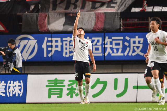 交代出場で2ゴールを決める大活躍を見せた李 忠成【明治安田Ｊ１ 2nd 第5節 鹿島vs浦和】