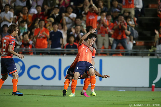 27分に先制ゴールを決めた江坂 任（大宮）【明治安田Ｊ１ 2nd 第5節 大宮vs新潟】