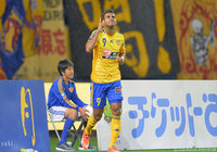 タイトな角度から豪快に決勝点を突き刺したウイルソン（仙台）【明治安田Ｊ１ 2nd 第5節 仙台vs湘南】