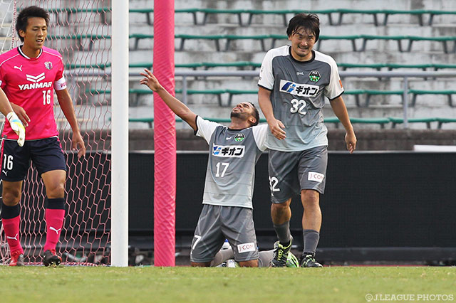 シンバのＪリーグ初得点で先制した相模原【明治安田Ｊ３ 第18節 Ｃ大23vs相模原】