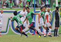 CKから先制ヘッドを押し込んだ秋山 貴嗣（鳥取）【明治安田Ｊ３ 第18節 鳥取vs長野】