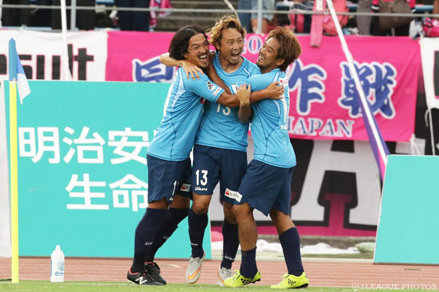 後方からのロングパスに反応し鮮やかなゴールを決めた木島 徹也（讃岐）【明治安田Ｊ２ 第25節 讃岐vsＣ大阪】