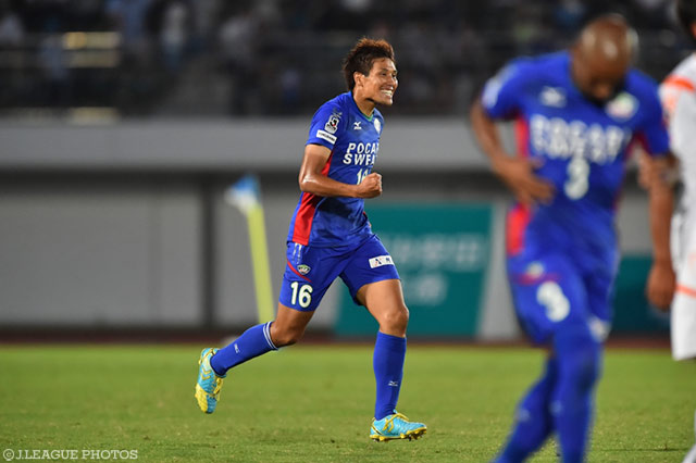 今季5点目となる追加点でリードを広げた渡 大生（徳島）【明治安田Ｊ２ 第25節 徳島vs愛媛】