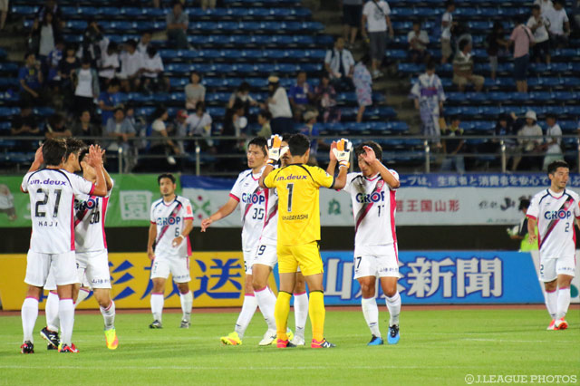 完封で5試合ぶりの勝利を飾った岡山【明治安田Ｊ２ 第25節 山形vs岡山】