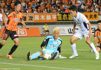 身体を張った守備で追加点を許さなかった菅野 孝憲（京都）【明治安田Ｊ２ 第25節 山口vs京都】