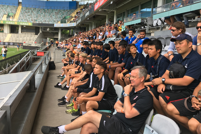 3位となったJリーグ選抜は、決勝戦が行われるスタジアムで表彰式に参加しました。【大会を終えて：2016 Gothia Cup】