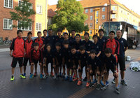 ホテル出発前に集合写真。この後、アムステルダム経由で日本に帰ります。【大会を終えて：2016 Gothia Cup】