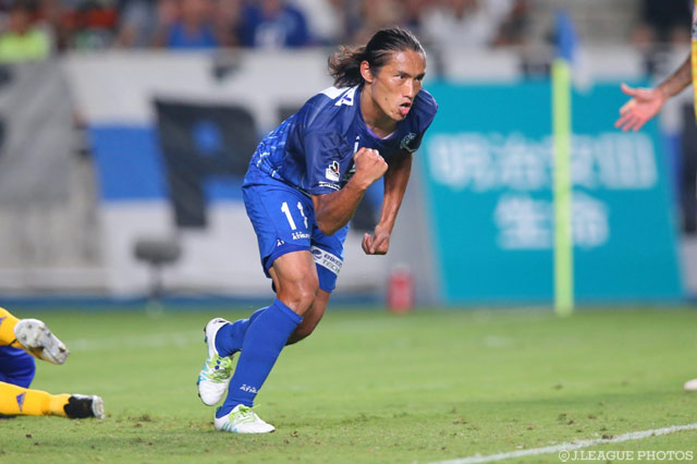 坂田 大輔の同点ボレーで試合を振り出しに戻した福岡【明治安田Ｊ１ 2nd 第6節 福岡vs仙台】