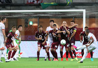 直接FKでゴールに迫ったマテウス（大宮）【明治安田Ｊ１ 2nd 第6節 神戸vs大宮】