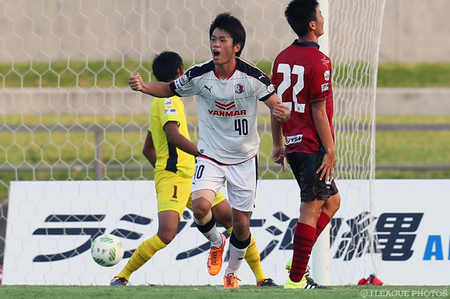 2得点の大活躍で6試合ぶりの白星に貢献した岸本 武流（Ｃ大23）【明治安田Ｊ３ 第19節 琉球vsＣ大23】