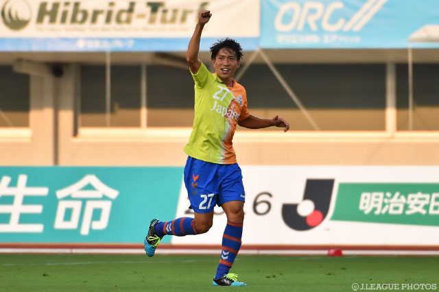 CKを頭で合わせて先制点を流し込んだ村上 佑介（長崎）【明治安田Ｊ２ 第26節 長崎vs町田】