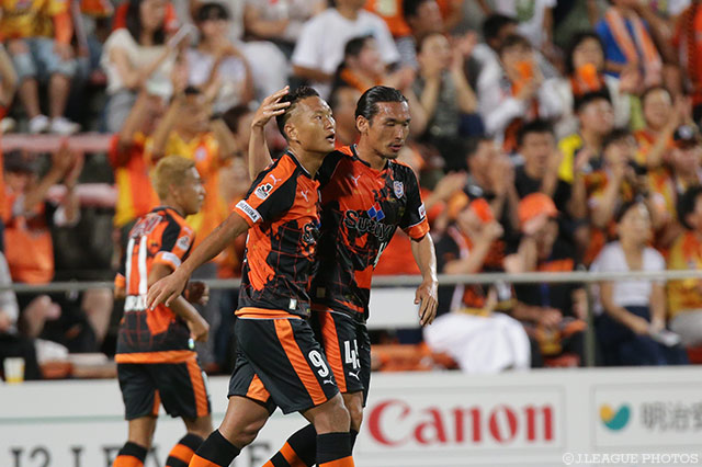 2試合で4ゴールを決め、絶好調の鄭 大世（清水）【明治安田Ｊ２ 第26節 清水vs岐阜】