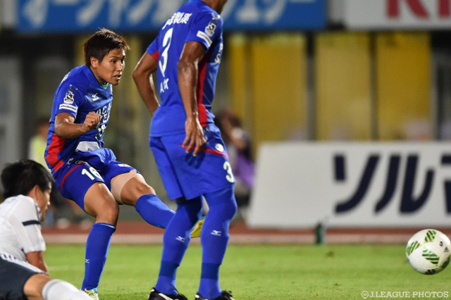 試合終了間際に貴重な同点ゴールを決めた渡 大生（徳島）【明治安田Ｊ２ 第26節 徳島vs松本】