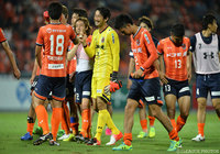 無失点勝利に貢献し安堵の表情を見せる塩田 仁史（大宮）【明治安田Ｊ１ 2nd 第7節 大宮vs福岡】