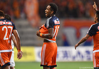 ドリブル突破から巧みな一撃で先制点を決めたラファエル シルバ（新潟）【明治安田Ｊ１ 2nd 第7節 新潟vs神戸】