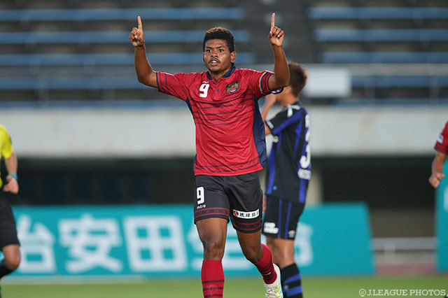 5試合ぶりの白星を決定づける追加点を決めたパブロ（琉球9）【明治安田Ｊ３ 第20節 Ｇ大23vs琉球】