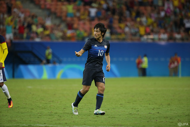 ペナルティーエリア手前から強烈なミドルシュートを決めた中島 翔哉（FC東京）【リオ五輪 グループステージ 第2節 U-23日本vsU-23コロンビア】