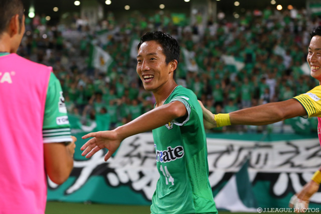 チームを勝利に導くゴールを決めた澤井 直人（東京Ｖ）【明治安田Ｊ２ 第28節 東京Ｖvs金沢】