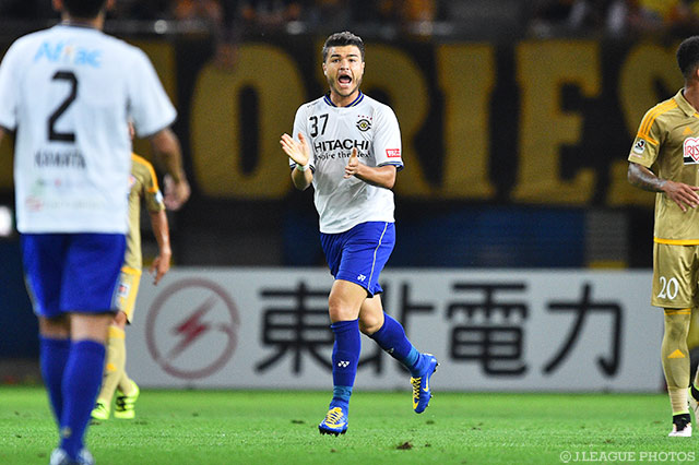 クリスティアーノがゴール右上にPKを決め、反撃を開始した柏【明治安田Ｊ１ 2nd 第8節 仙台vs柏】