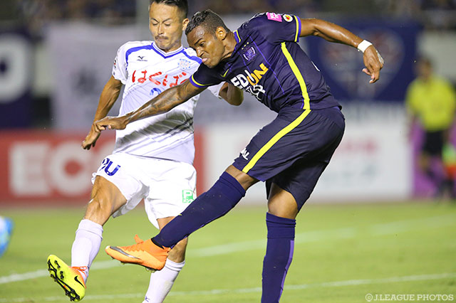 アンデルソン ロペス（広島）はチーム最多、4本のシュートを放つも実らず【明治安田Ｊ１ 2nd 第9節 広島vs甲府】