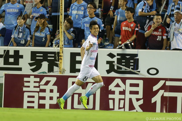 一瞬の隙を突き先制点を決めた鎌田 大地（鳥栖）【明治安田Ｊ１ 2nd 第9節 磐田vs鳥栖】