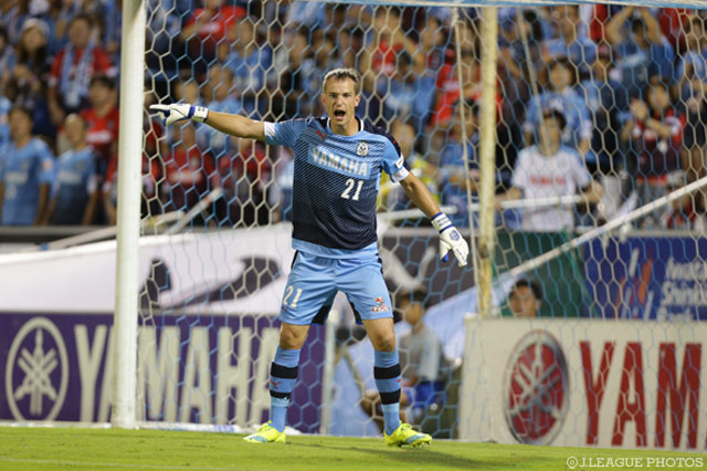 ビッグセーブで追加点を許さなかったカミンスキー（磐田）【明治安田Ｊ１ 2nd 第9節 磐田vs鳥栖】