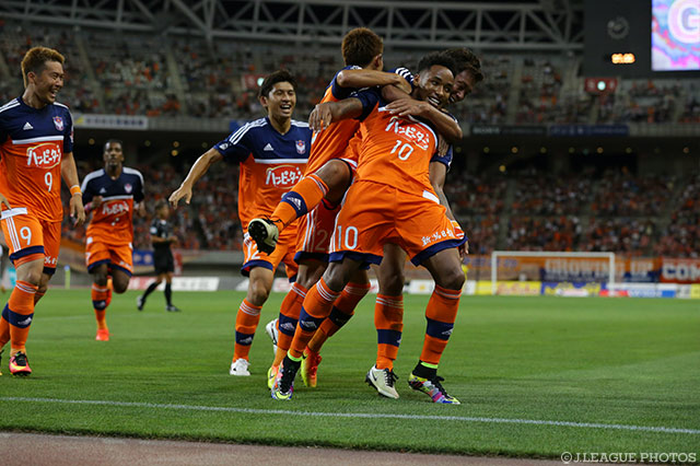 55分に均衡を破る先制ゴールを決めたラファエル シルバ（新潟）【明治安田Ｊ１ 2nd 第9節 新潟vs福岡】