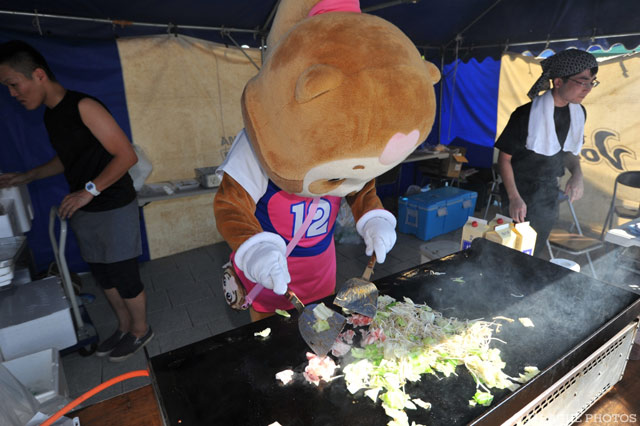 ティスちゃん特製の焼きそばはいかかですか～【明治安田Ｊ２ 第30節 徳島vs東京Ｖ】