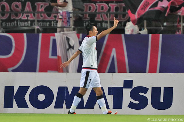 交代出場からわずか5分後に追加点を押し込んだ関口 訓充（Ｃ大阪）【明治安田Ｊ２ 第30節 金沢vsＣ大阪】