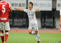 今季初ゴールを決めた井上 翔太（北九州）【明治安田Ｊ２ 第30節 熊本vs北九州】