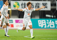 豪快な同点ミドルで今季初得点を挙げた白井 康介（愛媛）【明治安田Ｊ２ 第11節 熊本vs愛媛】