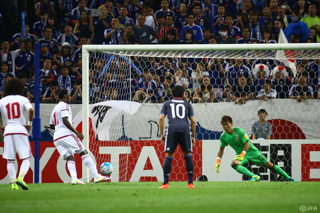 後半にPKを決められて逆転を許した日本【ロシアＷ杯 アジア最終予選 日本vsＵＡＥ】