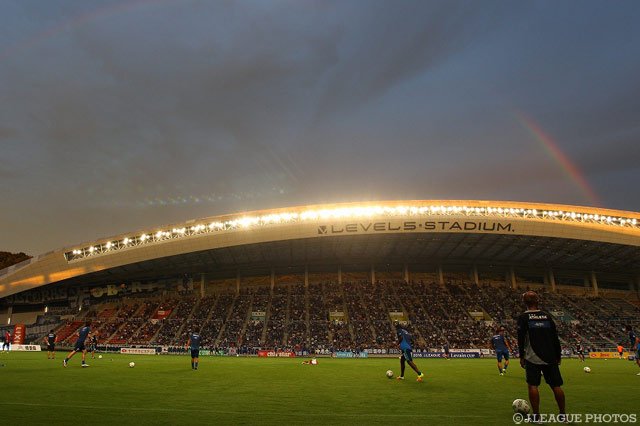 雨が上がったレベスタには虹が【ＹＬＣ 準々決勝 第2戦 福岡vsFC東京】