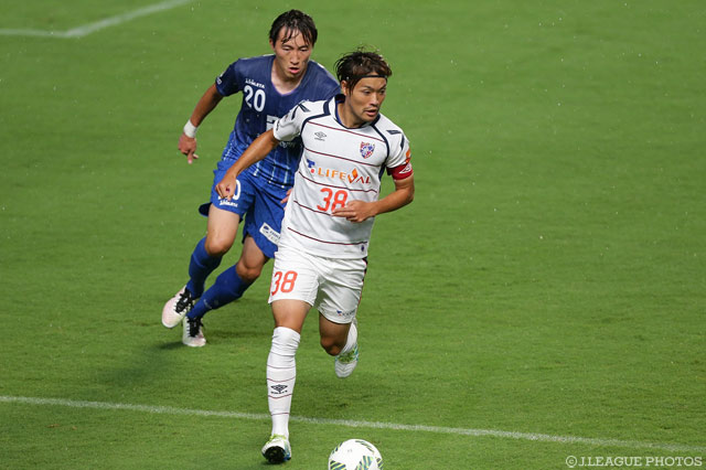 この日キャプテンマークを巻いた東 慶悟（FC東京）【ＹＬＣ 準々決勝 第2戦 福岡vsFC東京】