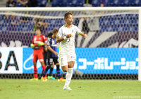 直接FKを鮮やかに決めて同点とした森﨑 浩司（広島）【ＹＬＣ 準々決勝 第2戦 Ｇ大阪vs広島】