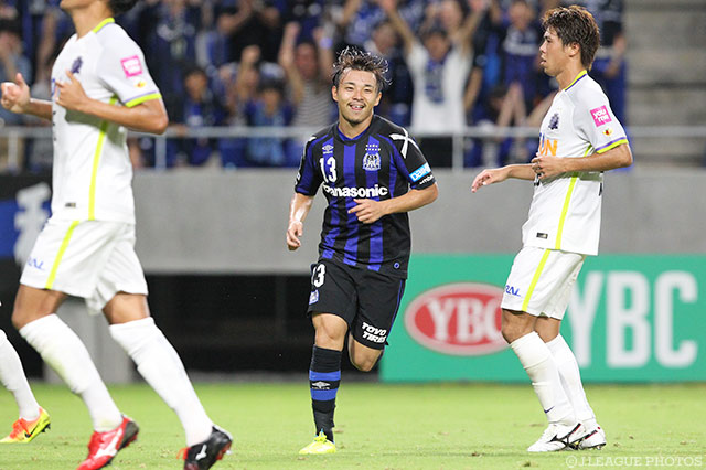 ゴールラッシュを締め括る6点目を決めた阿部 浩之（Ｇ大阪）【ＹＬＣ 準々決勝 第2戦 Ｇ大阪vs広島】