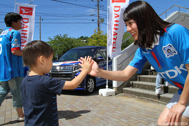 サトミキが秋田のホームに初来場！【明治安田Ｊ３ 第21節 秋田vsYS横浜】