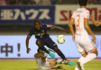 4本のシュートを放ったピーター ウタカ（広島）【明治安田Ｊ１ 2nd 第11節 広島vs大宮】