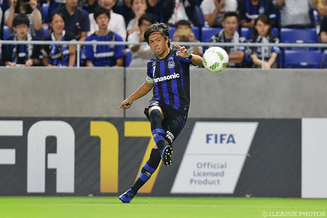 正確無比なFKで先制点をアシストした遠藤 保仁（Ｇ大阪）【明治安田Ｊ１ 2nd 第11節 Ｇ大阪vs甲府】