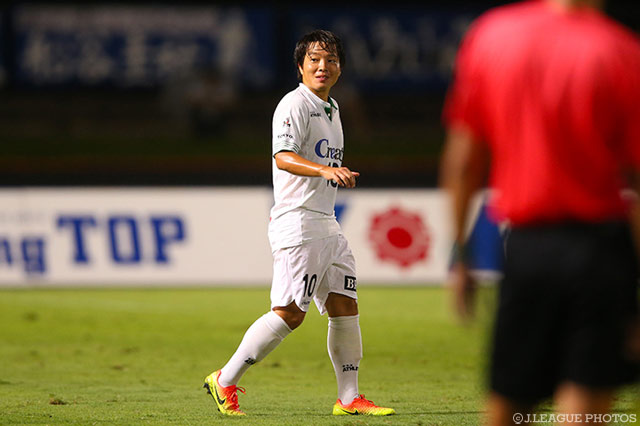 高木 善朗が今季6点目となるゴールを決めて先制した東京Ｖ【明治安田Ｊ２ 第31節 水戸vs東京Ｖ】