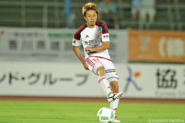 豪快なシュートで同点弾を決めた金子 昌広（金沢）【明治安田Ｊ２ 第31節 讃岐vs金沢】