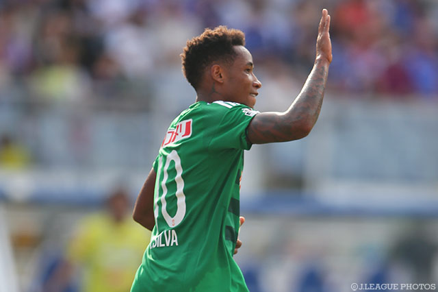 反撃のゴールを決め、1点差としたラファエル シルバ（新潟）【明治安田Ｊ１ 2nd 第12節 横浜FMvs新潟】