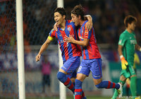 48分に先制PKを決めた森重 真人（FC東京）【明治安田Ｊ１ 2nd 第12節 FC東京vs浦和】