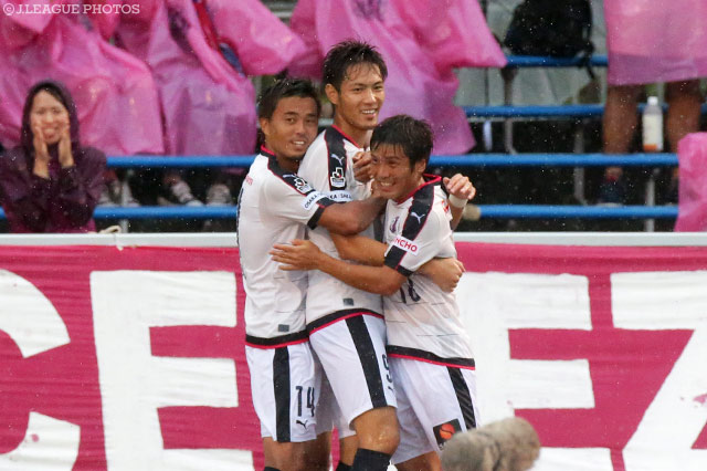 交代出場で3連勝に導く決勝点を決めた杉本 健勇（Ｃ大阪）【明治安田Ｊ２ 第32節 北九州vsＣ大阪】