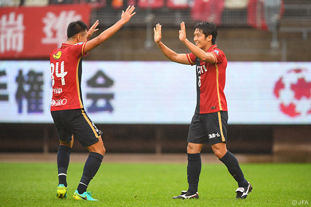 鋭いミドルシュートで同点とした永木 亮太（鹿島）【天皇杯 3回戦 鹿島vs岡山】