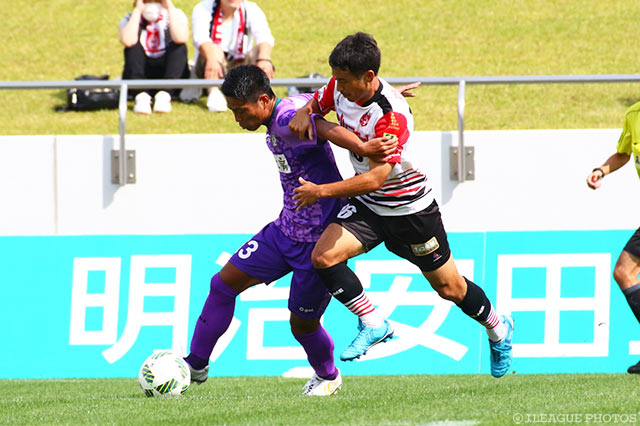 2ゴールを決める活躍でチームを逆転勝利に導いた三好 洋央（藤枝）【明治安田Ｊ３ 第21節 盛岡vs藤枝】