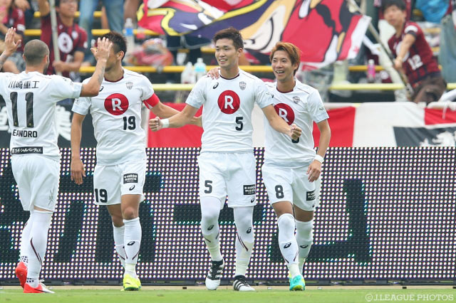 今季初得点となるヘディングシュートを流し込んだ岩波 拓也（神戸）【明治安田Ｊ１ 2nd 第13節 福岡vs神戸】